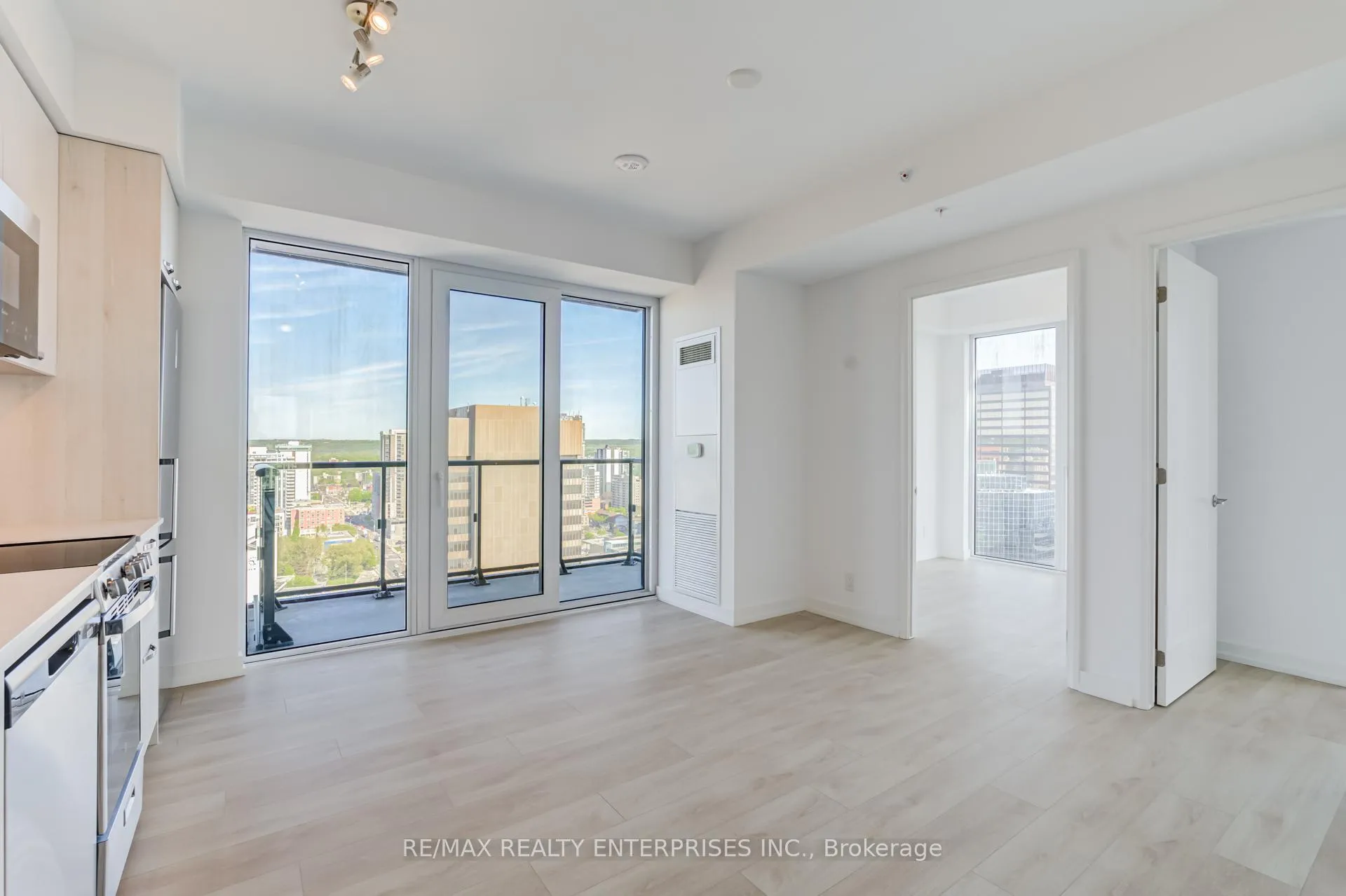 Photo 9 of Unit 2402, 75 James Street S, Hamilton, Corktown — HOMEH