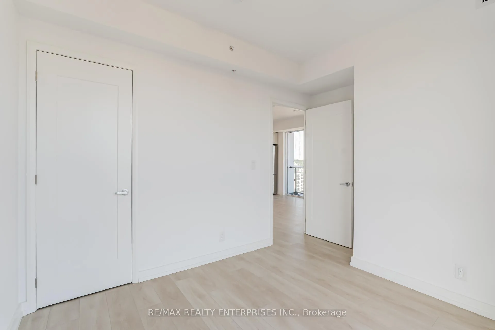 Photo 15 of Unit 2402, 75 James Street S, Hamilton, Corktown — HOMEH