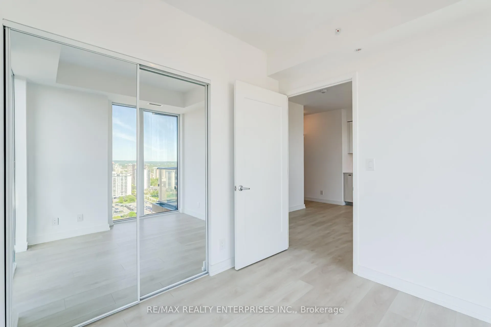 Photo 17 of Unit 2402, 75 James Street S, Hamilton, Corktown — HOMEH