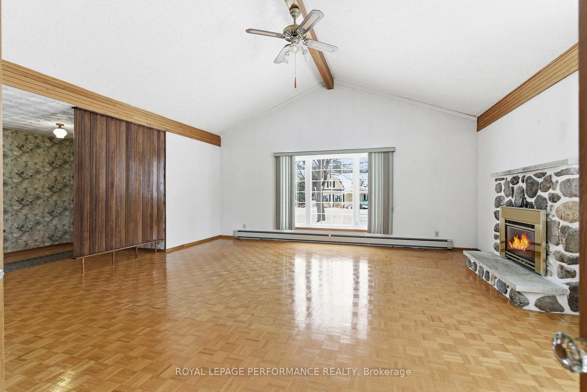 Photo 6 of 166 McCormick Road, North Glengarry, Alexandria — HOMEH