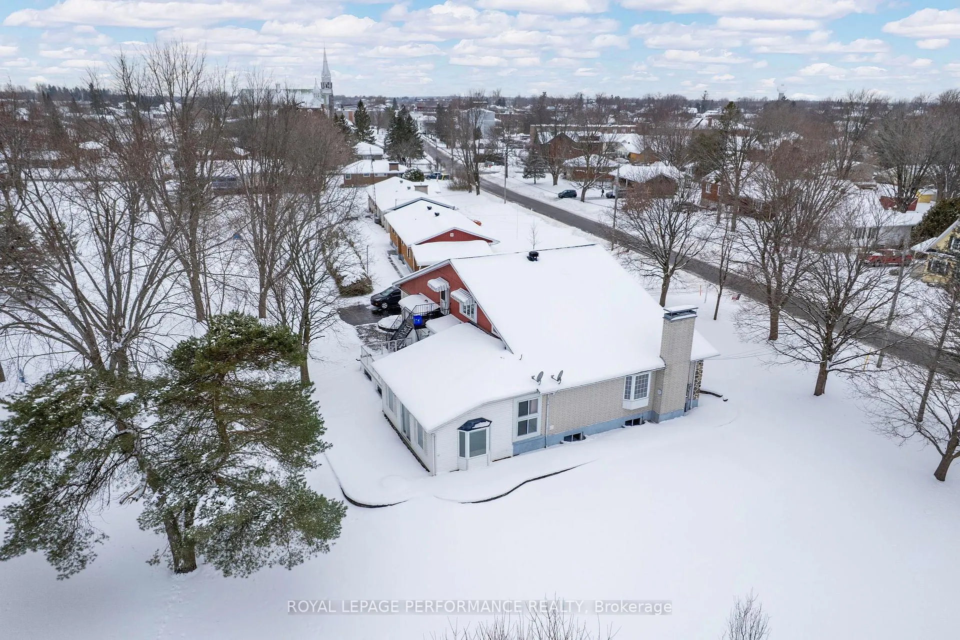Photo 49 of 166 McCormick Road, North Glengarry, Alexandria — HOMEH