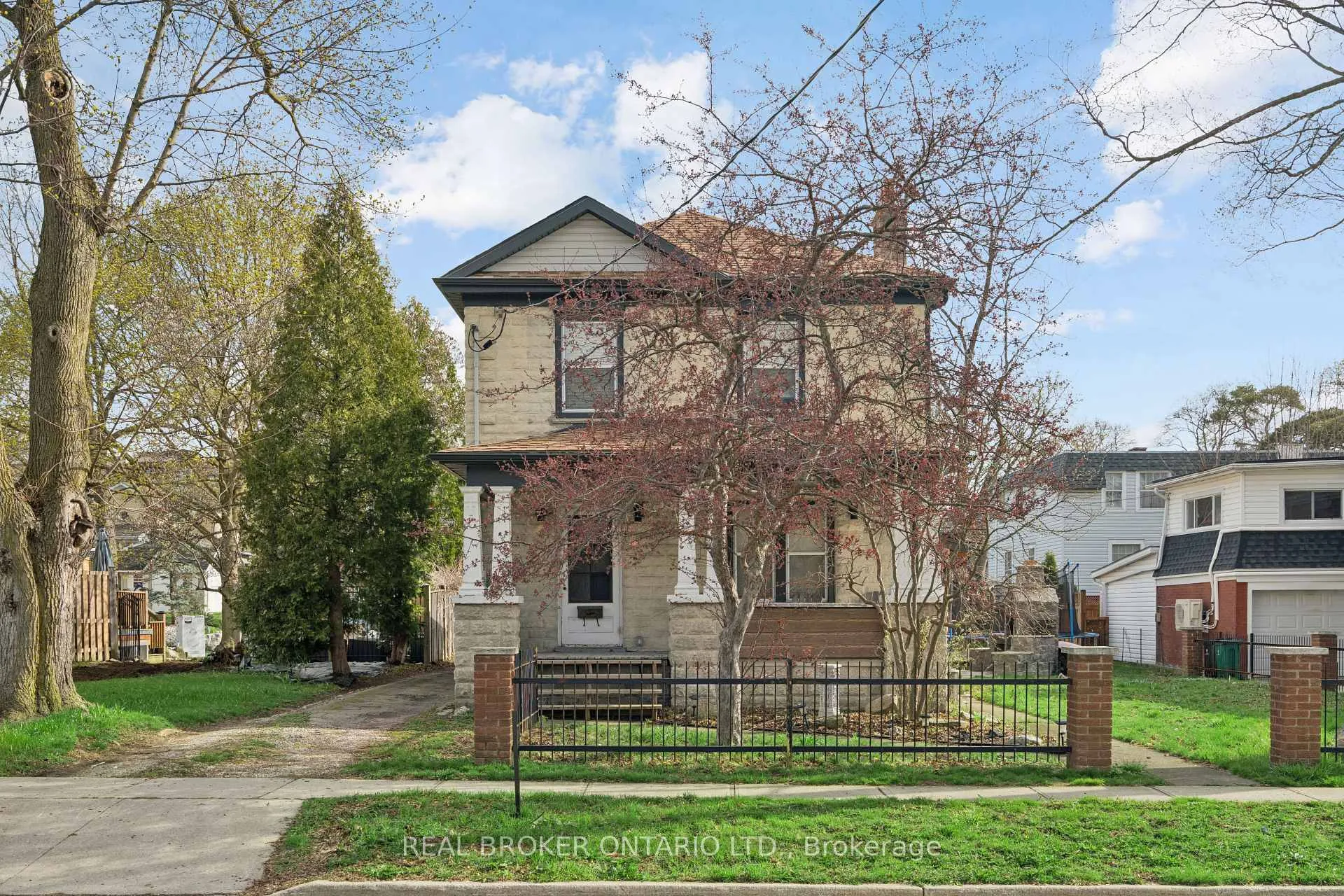 Photo 1 of 855 Hamilton Street, Cambridge, Preston Centre — HOMEH