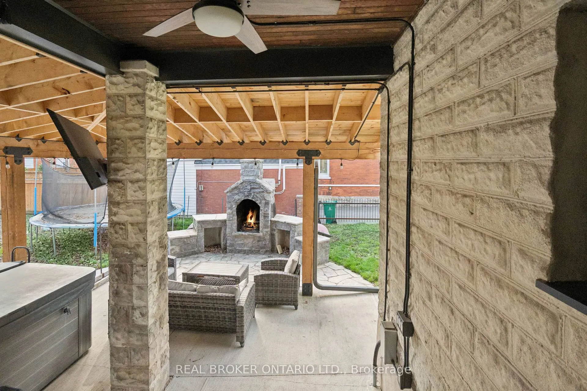 Photo 40 of 855 Hamilton Street, Cambridge, Preston Centre — HOMEH