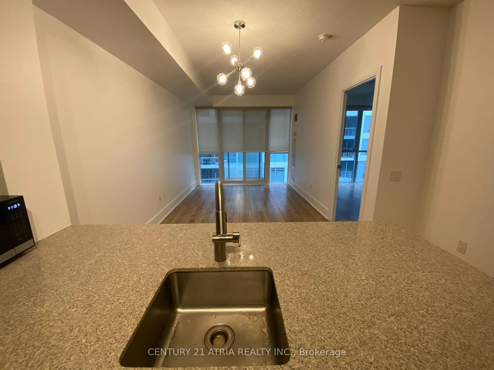 Photo 3 of Unit 706, 560 Front Street W, Toronto, Waterfront Communities — HOMEH