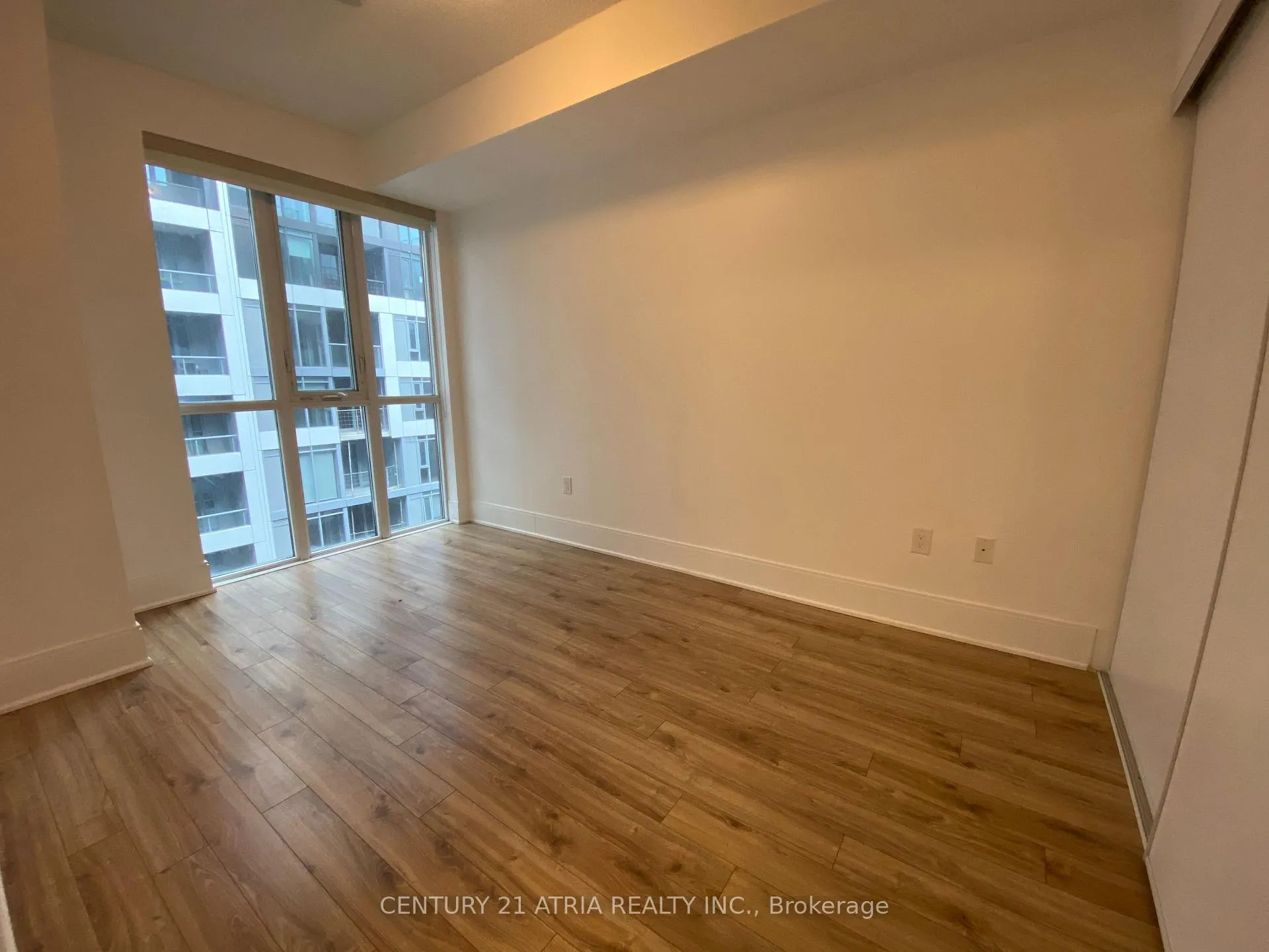 Photo 4 of Unit 706, 560 Front Street W, Toronto, Waterfront Communities — HOMEH