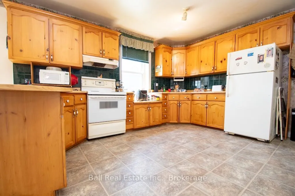 Photo 7 of 1168 County Rd 4, Douro-Dummer — HOMEH