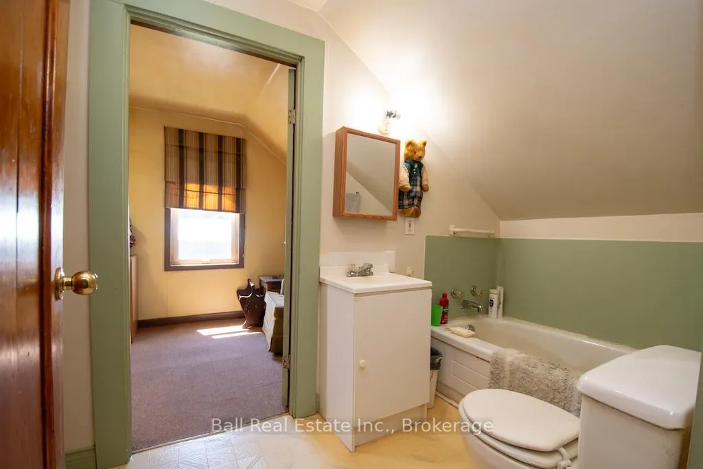 Photo 17 of 1168 County Rd 4, Douro-Dummer — HOMEH