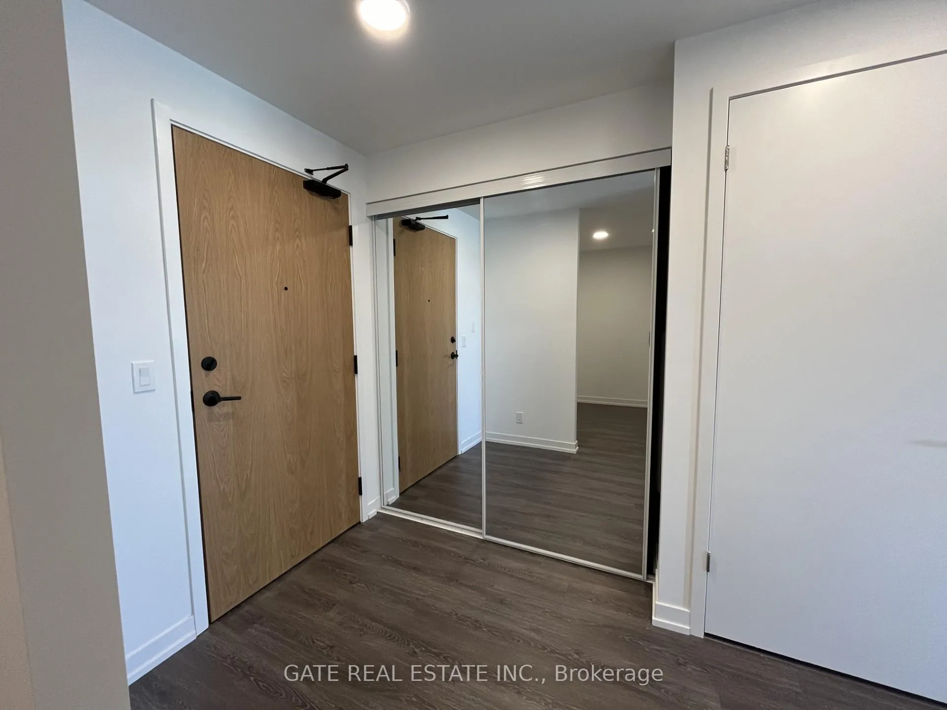Photo 3 of Unit C-317, 8 Beverley Glen Boulevard, Vaughan, Beverley Glen — HOMEH