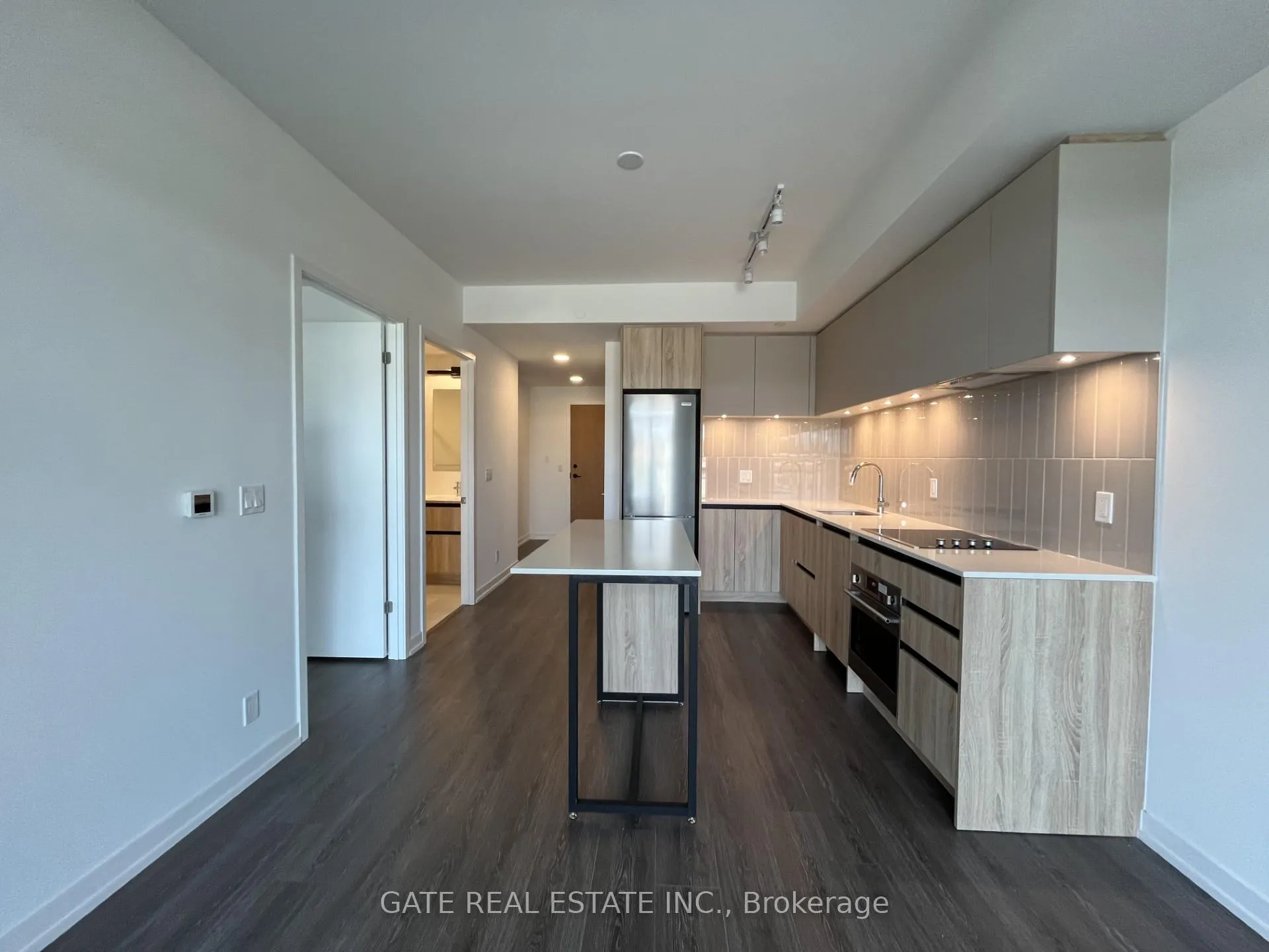 Photo 5 of Unit C-317, 8 Beverley Glen Boulevard, Vaughan, Beverley Glen — HOMEH