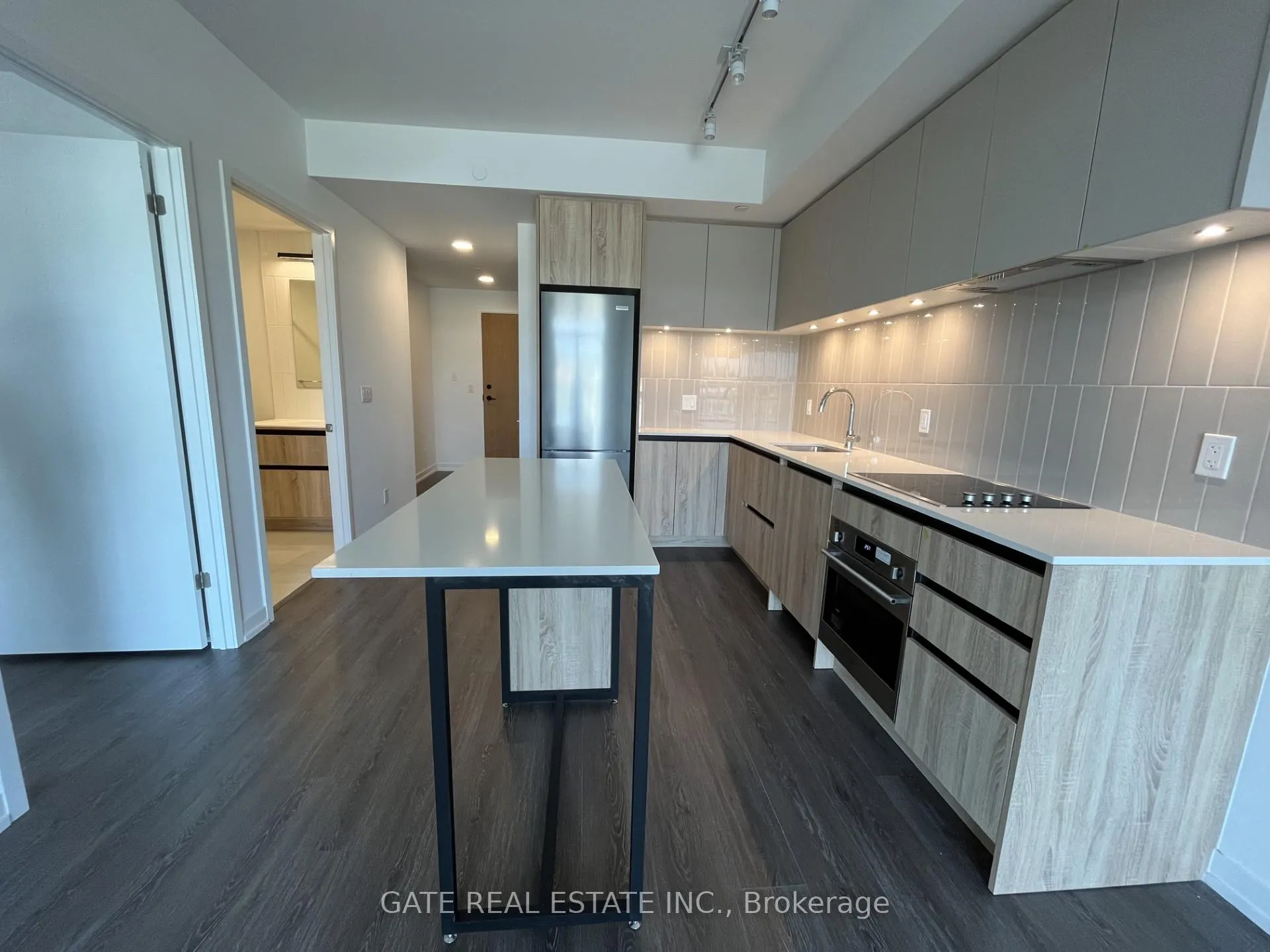 Photo 6 of Unit C-317, 8 Beverley Glen Boulevard, Vaughan, Beverley Glen — HOMEH