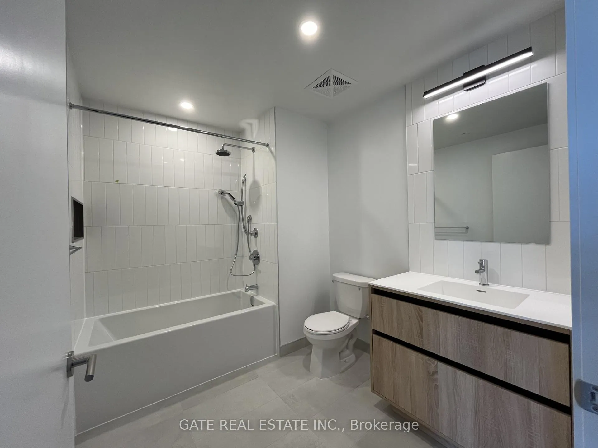 Photo 22 of Unit C-317, 8 Beverley Glen Boulevard, Vaughan, Beverley Glen — HOMEH
