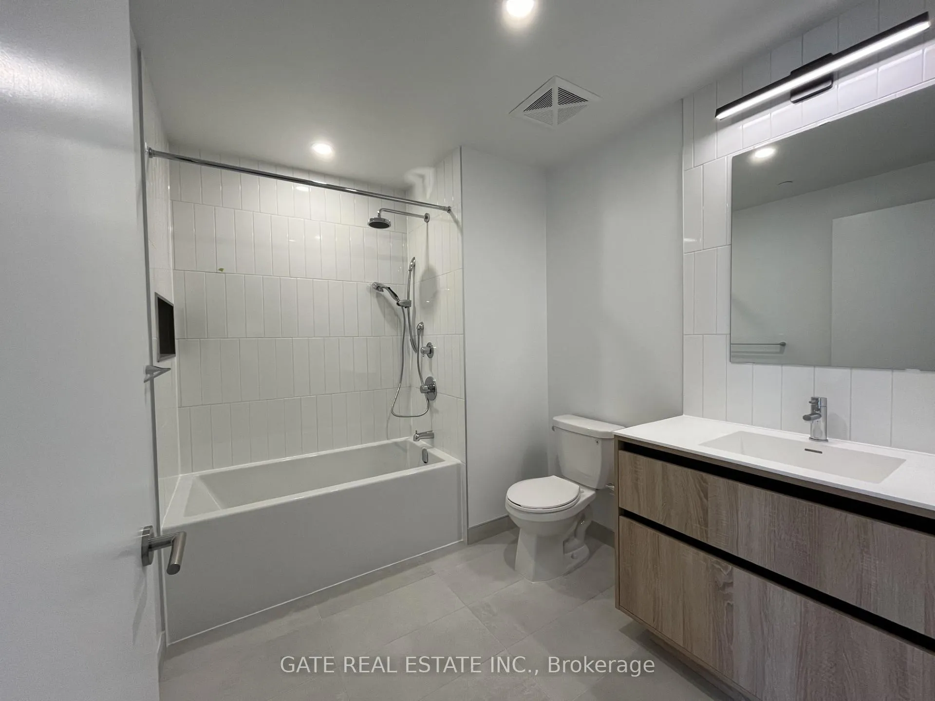Photo 23 of Unit C-317, 8 Beverley Glen Boulevard, Vaughan, Beverley Glen — HOMEH