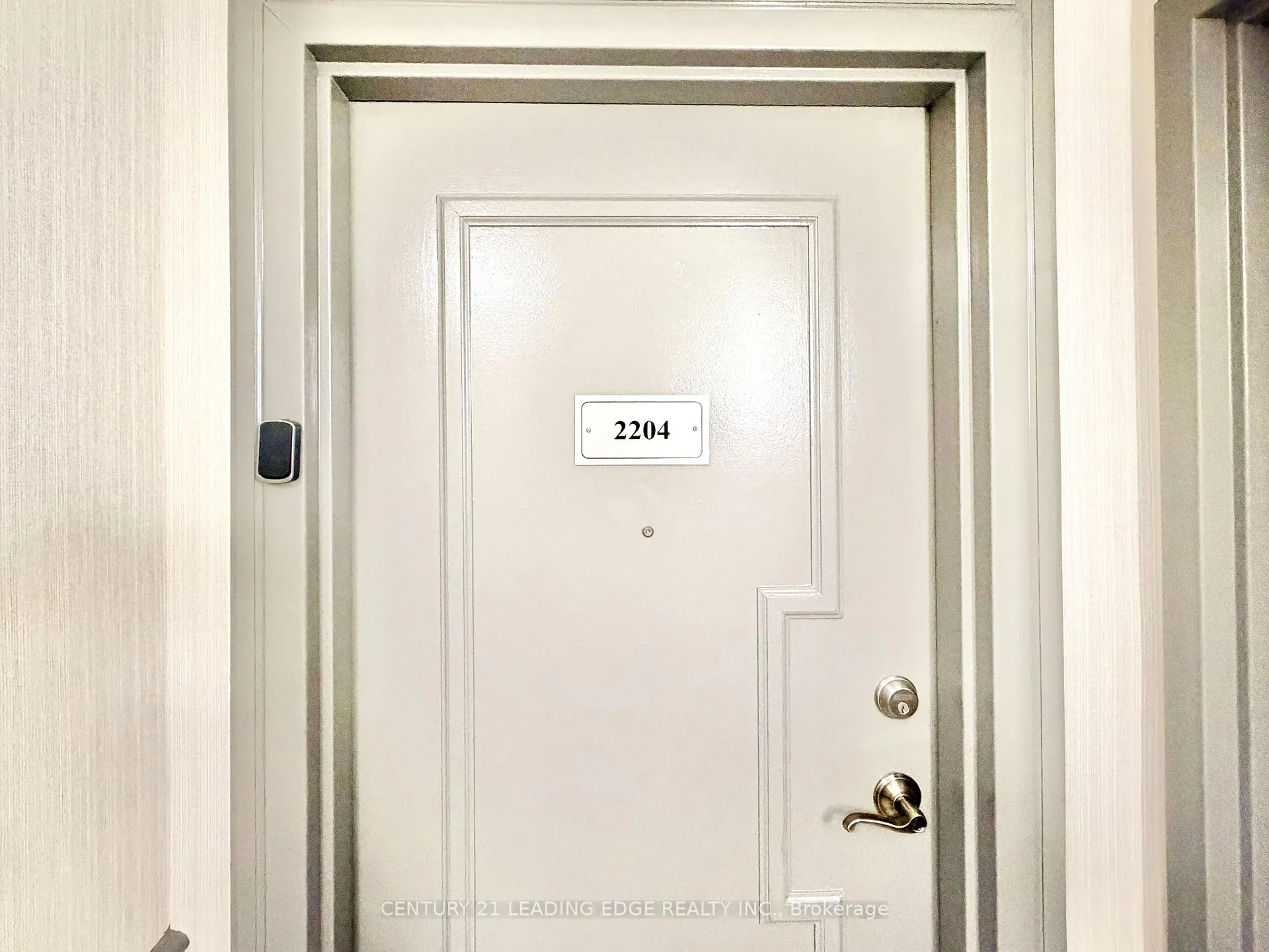 Photo 4 of Unit 2204, 633 Bay Street, Toronto, Bay Street Corridor — HOMEH