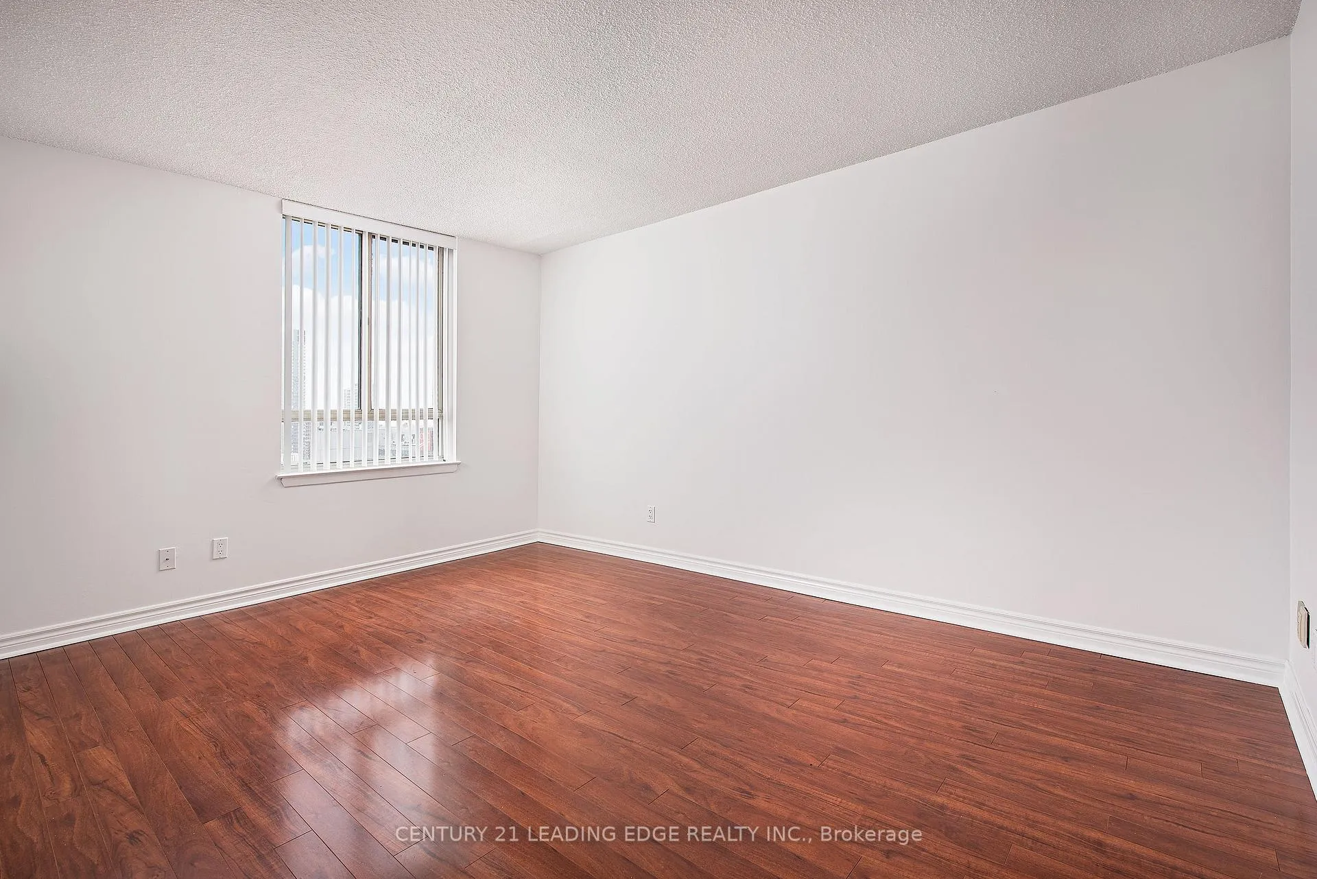 Photo 12 of Unit 2204, 633 Bay Street, Toronto, Bay Street Corridor — HOMEH