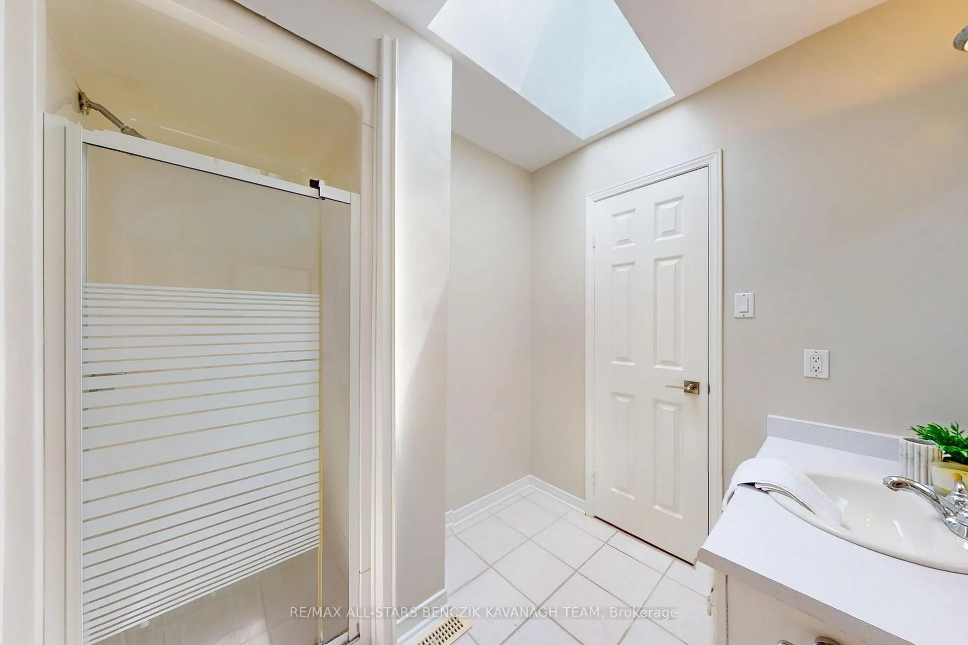 Photo 17 of 14 Parkinson Road, Markham, Markham Village — HOMEH