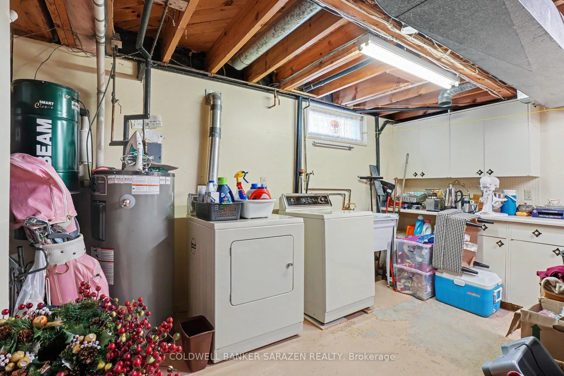 Photo 19 of 205 Airth Boulevard W, Renfrew — HOMEH