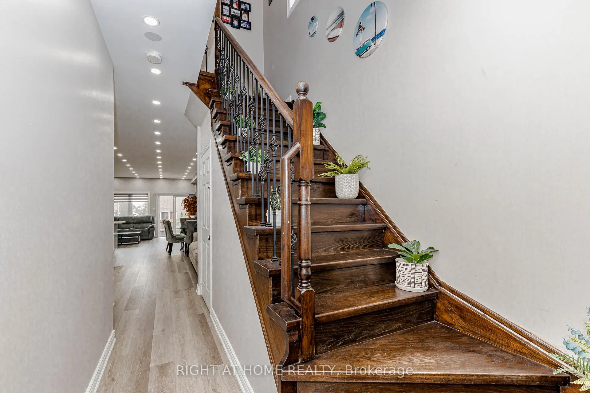 Photo 7 of 83 Crumlin Crescent, Brampton, Credit Valley — HOMEH