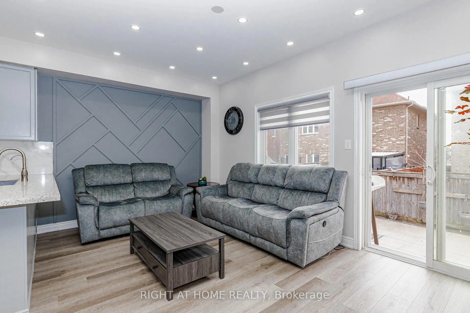 Photo 18 of 83 Crumlin Crescent, Brampton, Credit Valley — HOMEH