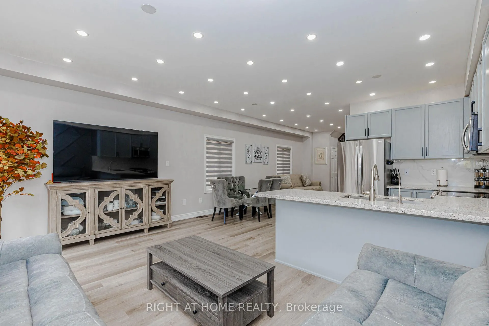 Photo 20 of 83 Crumlin Crescent, Brampton, Credit Valley — HOMEH