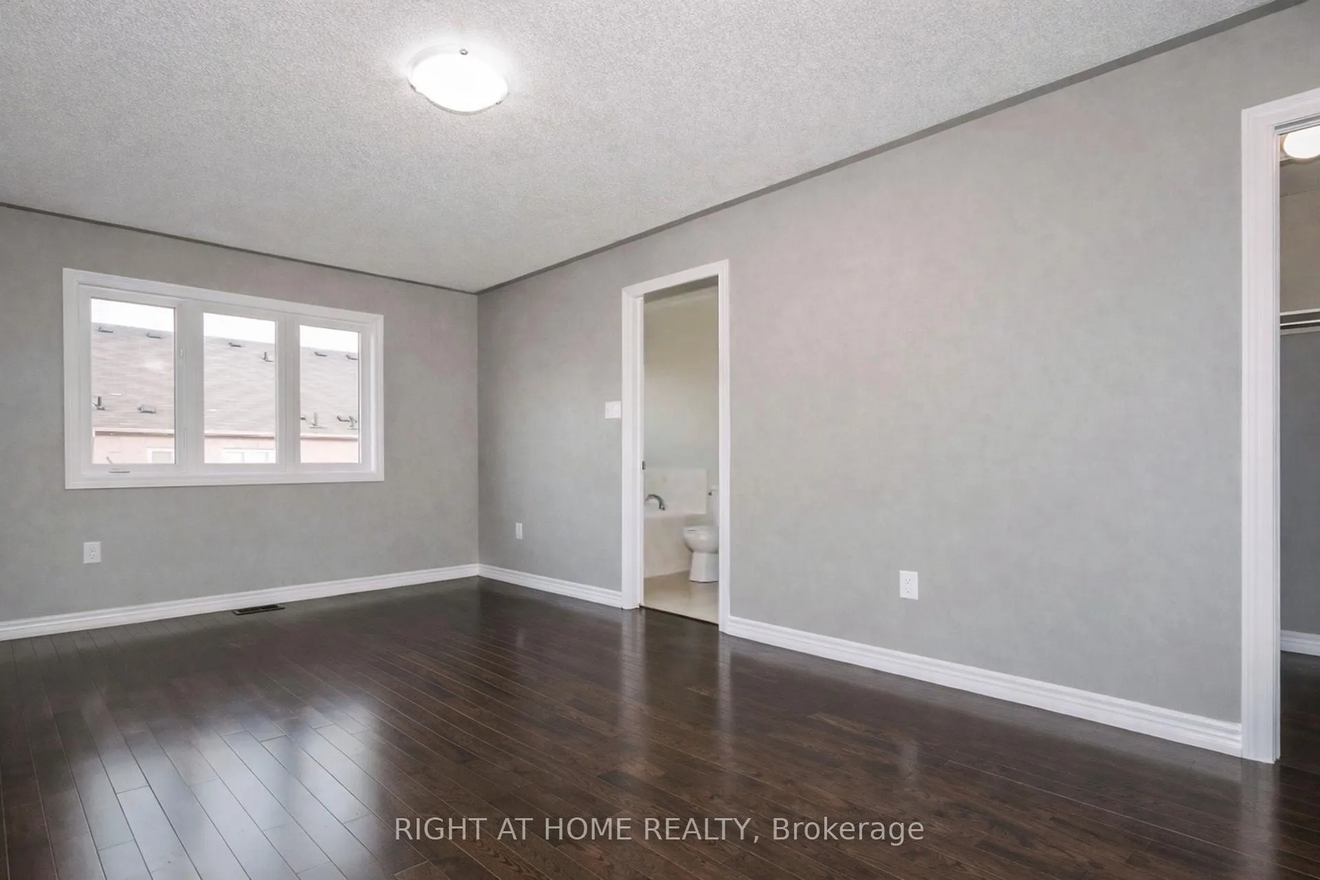 Photo 25 of 83 Crumlin Crescent, Brampton, Credit Valley — HOMEH