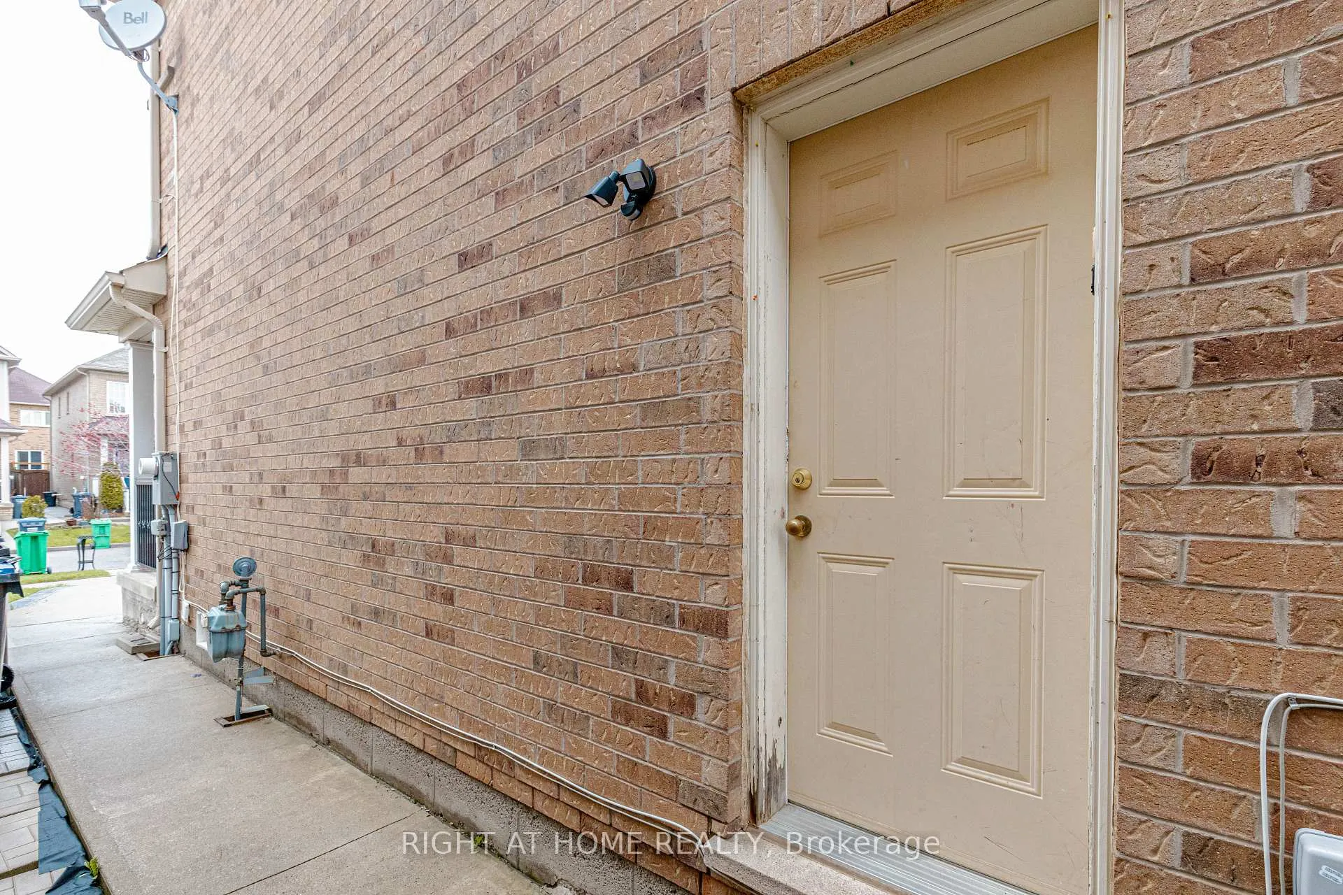 Photo 39 of 83 Crumlin Crescent, Brampton, Credit Valley — HOMEH