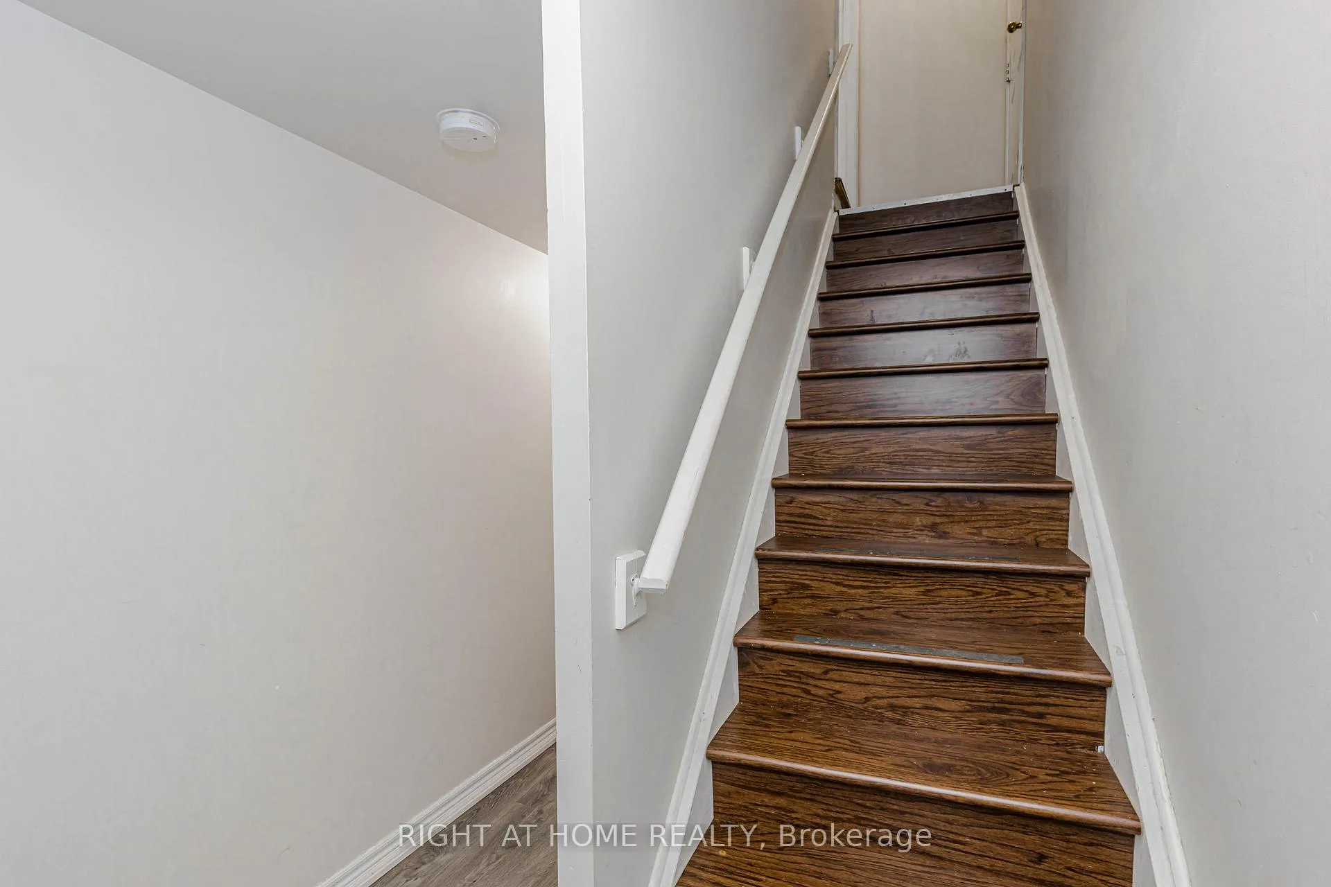 Photo 40 of 83 Crumlin Crescent, Brampton, Credit Valley — HOMEH