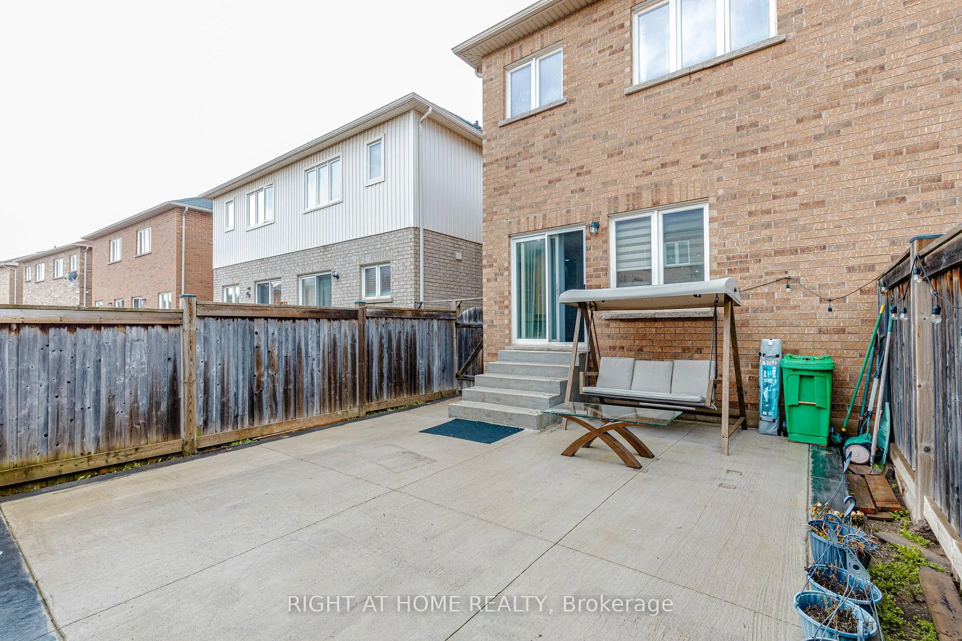 Photo 48 of 83 Crumlin Crescent, Brampton, Credit Valley — HOMEH