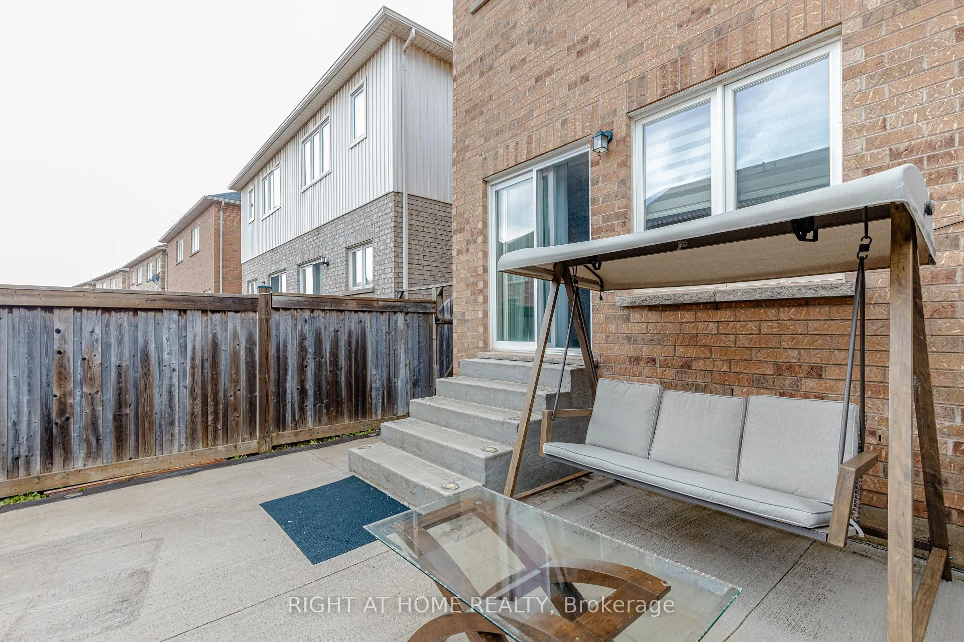 Photo 49 of 83 Crumlin Crescent, Brampton, Credit Valley — HOMEH