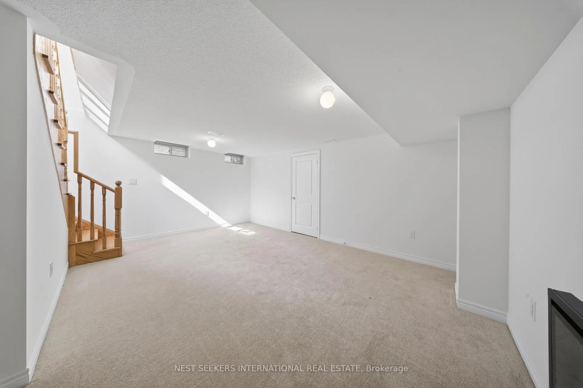 Photo 12 of 110 Hartington Street, Vaughan, Kleinburg — HOMEH