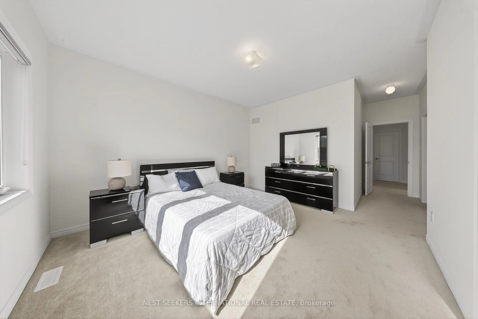 Photo 25 of 110 Hartington Street, Vaughan, Kleinburg — HOMEH