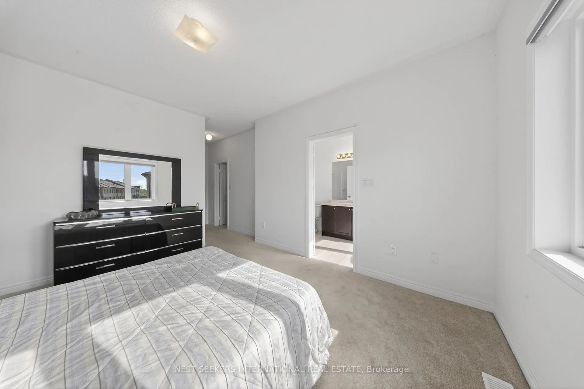 Photo 26 of 110 Hartington Street, Vaughan, Kleinburg — HOMEH