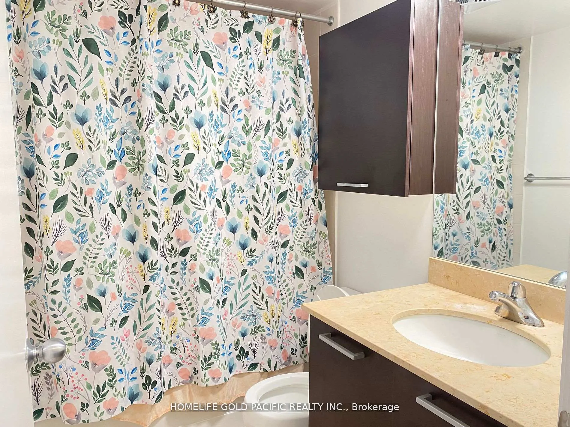 Photo 6 of Unit 405, 37 Grosvenor Street, Toronto, Bay Street Corridor — HOMEH