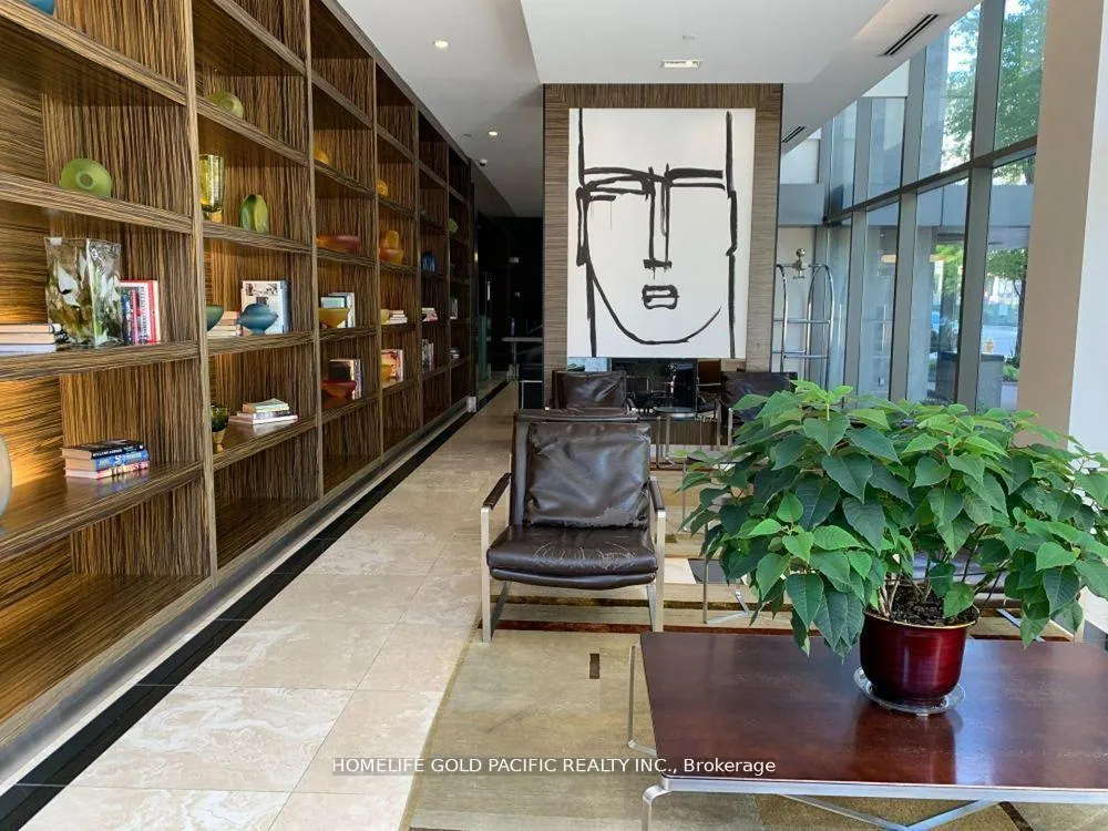 Photo 12 of Unit 405, 37 Grosvenor Street, Toronto, Bay Street Corridor — HOMEH