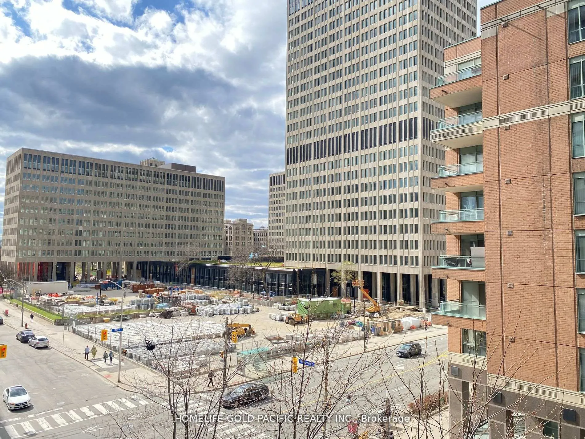Photo 13 of Unit 405, 37 Grosvenor Street, Toronto, Bay Street Corridor — HOMEH