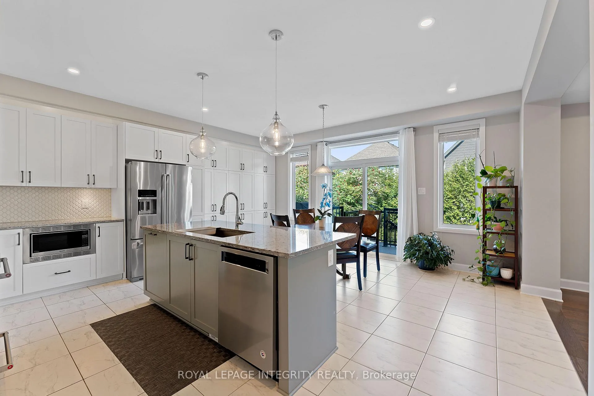 Photo 14 of 49 Hawks Landing Crescent, Ottawa, Stittsville (North) — HOMEH