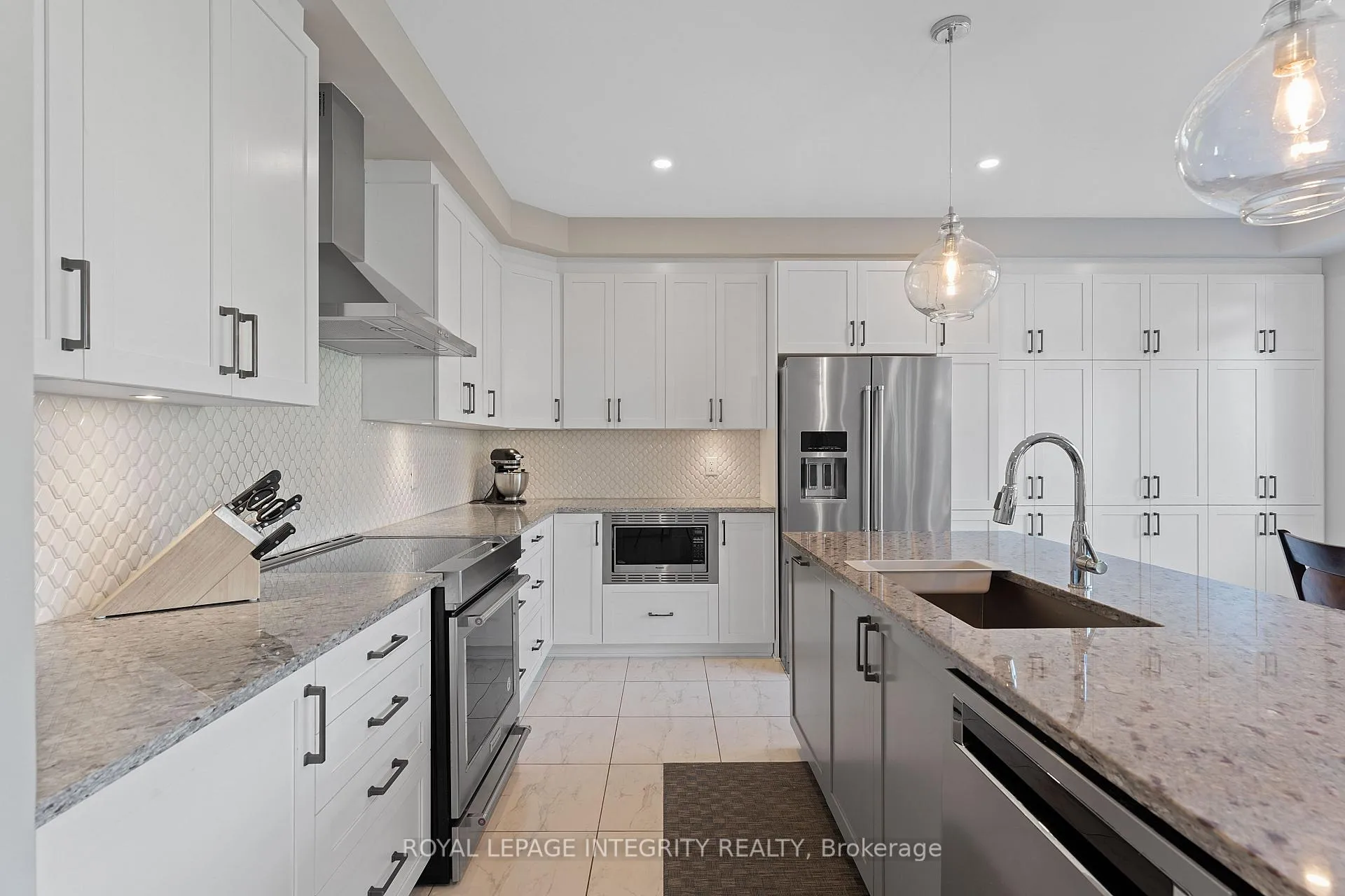 Photo 15 of 49 Hawks Landing Crescent, Ottawa, Stittsville (North) — HOMEH