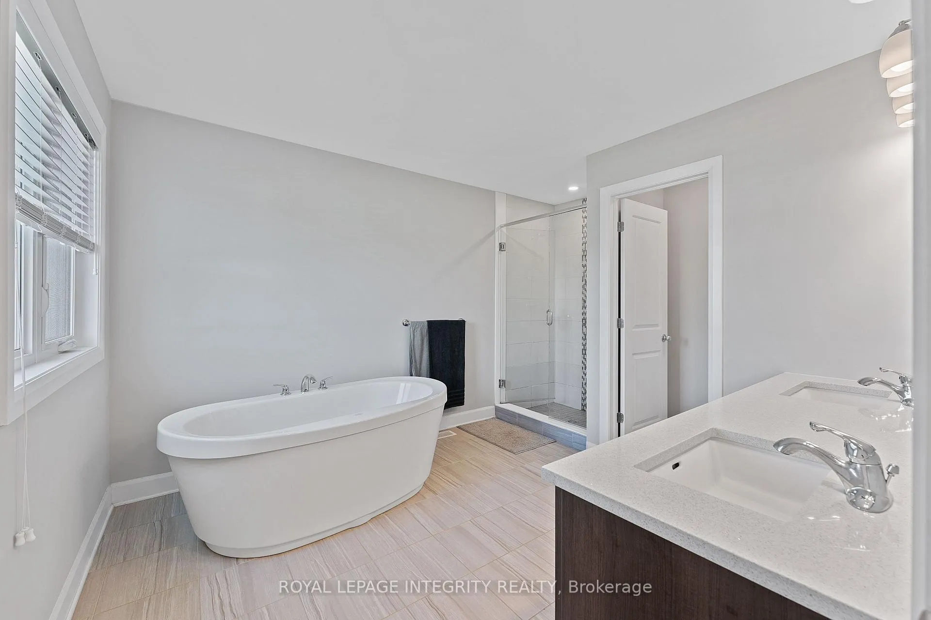 Photo 23 of 49 Hawks Landing Crescent, Ottawa, Stittsville (North) — HOMEH
