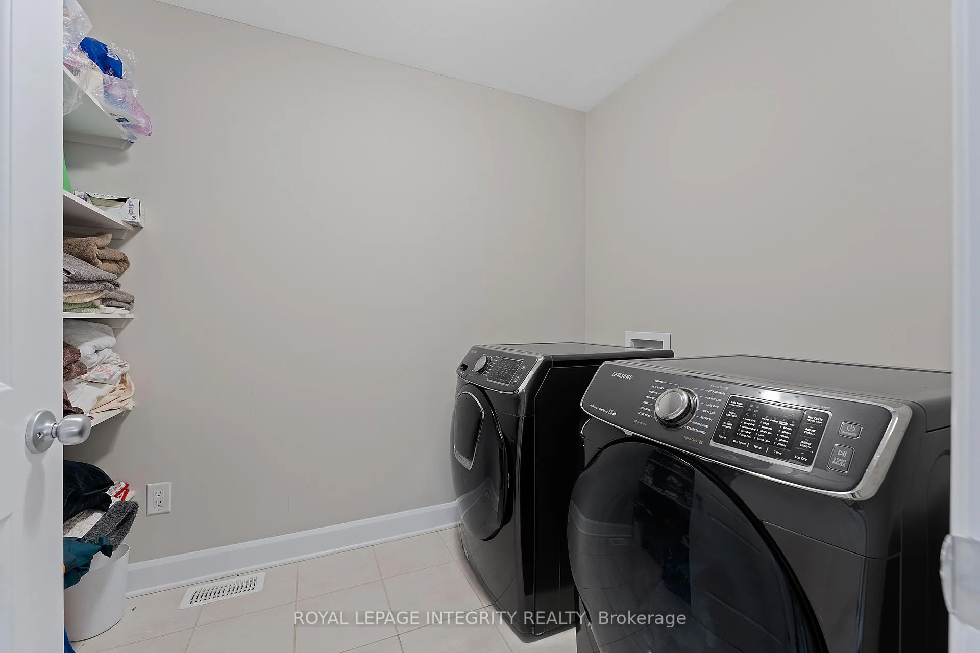 Photo 37 of 49 Hawks Landing Crescent, Ottawa, Stittsville (North) — HOMEH