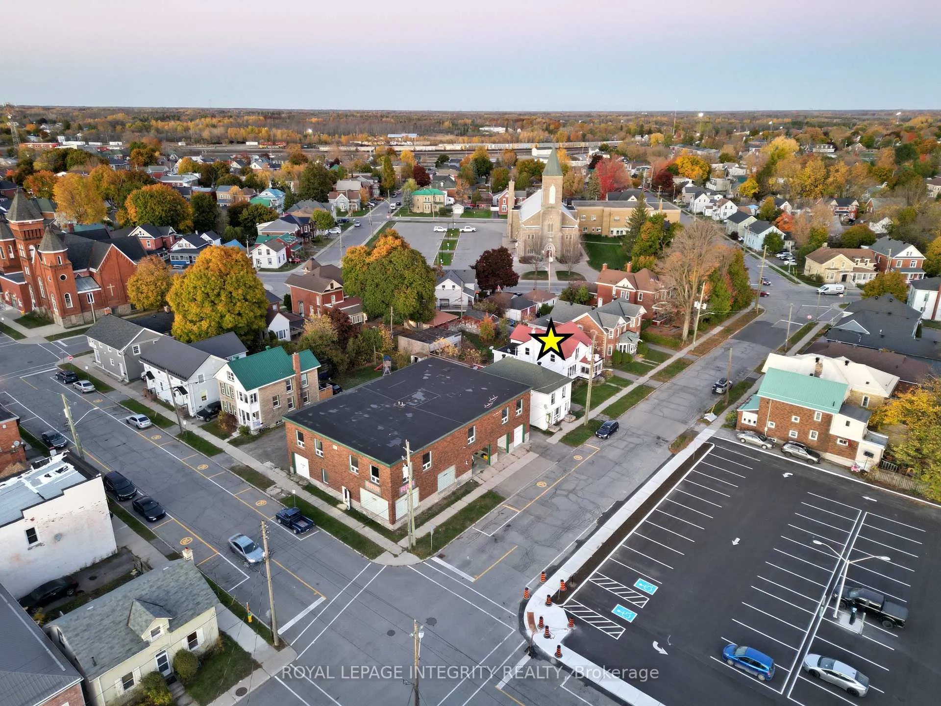 Photo 5 of 34 William Street E, Smiths Falls — HOMEH