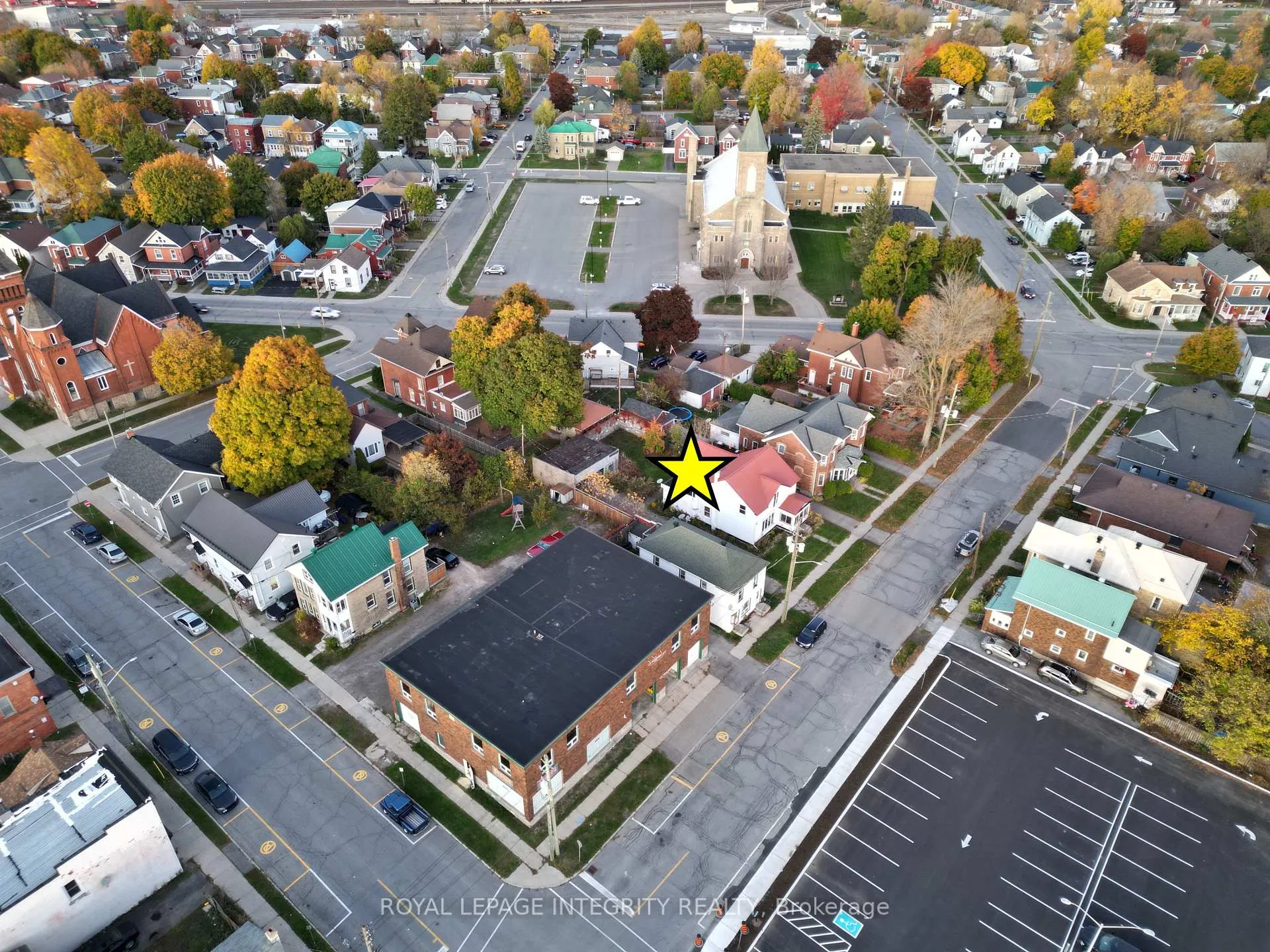 Photo 6 of 34 William Street E, Smiths Falls — HOMEH