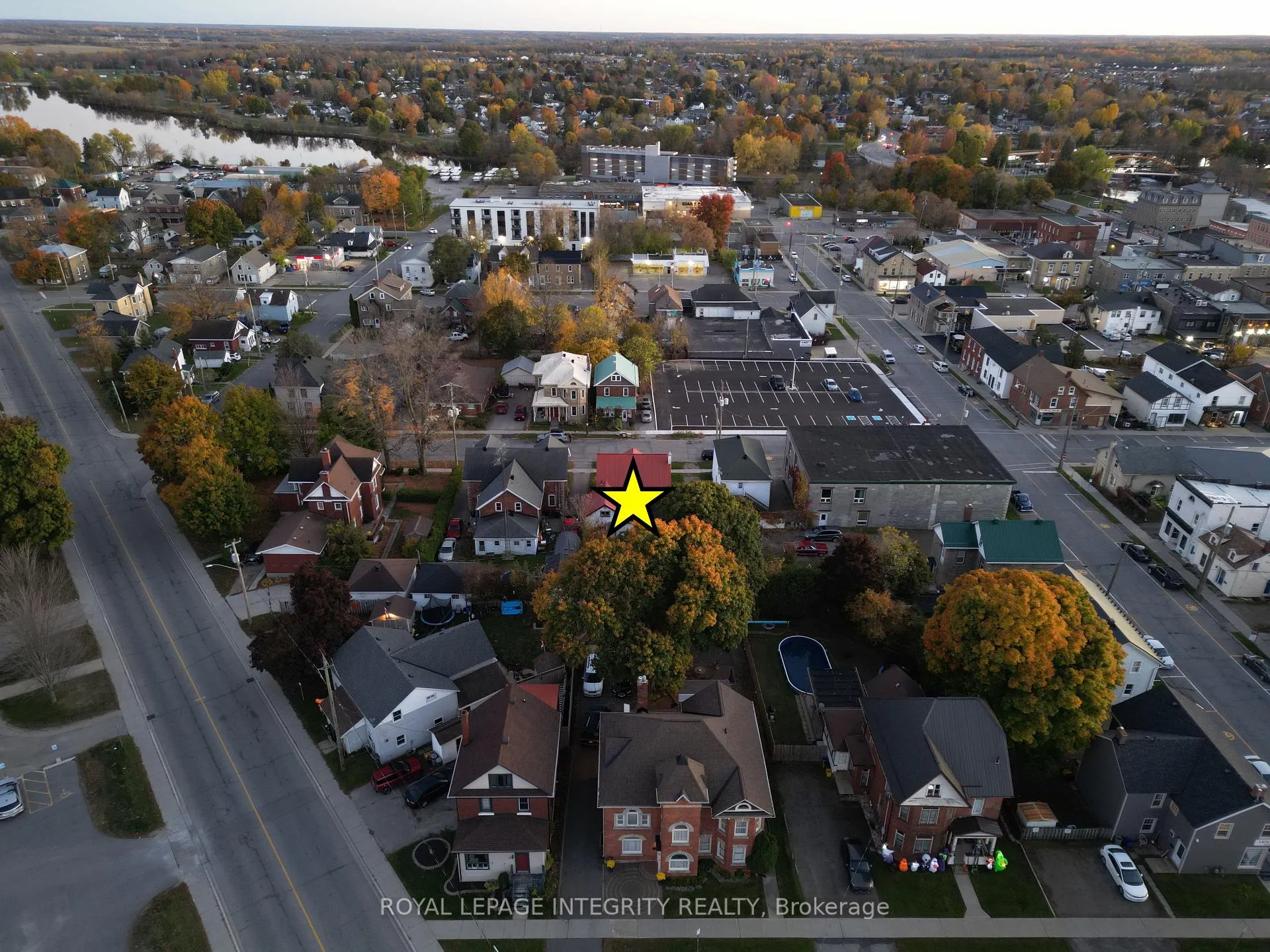 Photo 8 of 34 William Street E, Smiths Falls — HOMEH