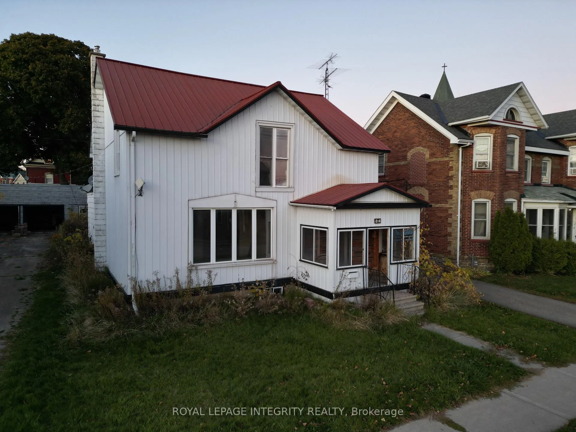 Photo 10 of 34 William Street E, Smiths Falls — HOMEH