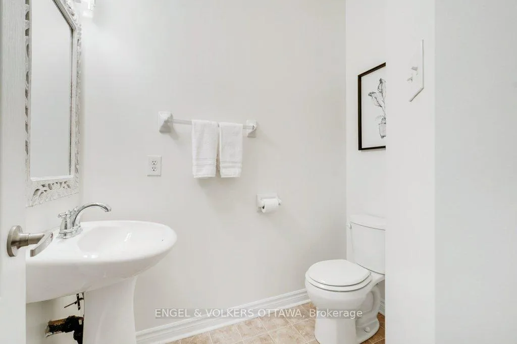 Photo 5 of 2531 Stone Cove Crescent, Ottawa, Barrhaven - Half Moon Bay — HOMEH