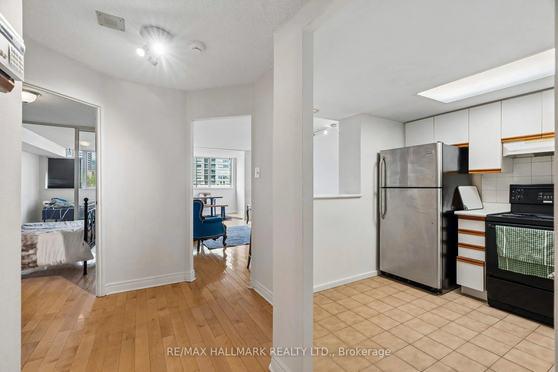 Photo 5 of Unit 506, 15 Maitland Place, Toronto, Cabbagetown-South St. James Town — HOMEH