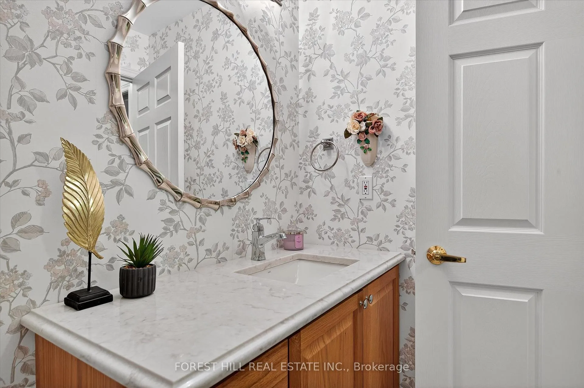 Photo 22 of Unit 35, 1121 Armour Road, Peterborough, Ashburnham Ward 4 — HOMEH