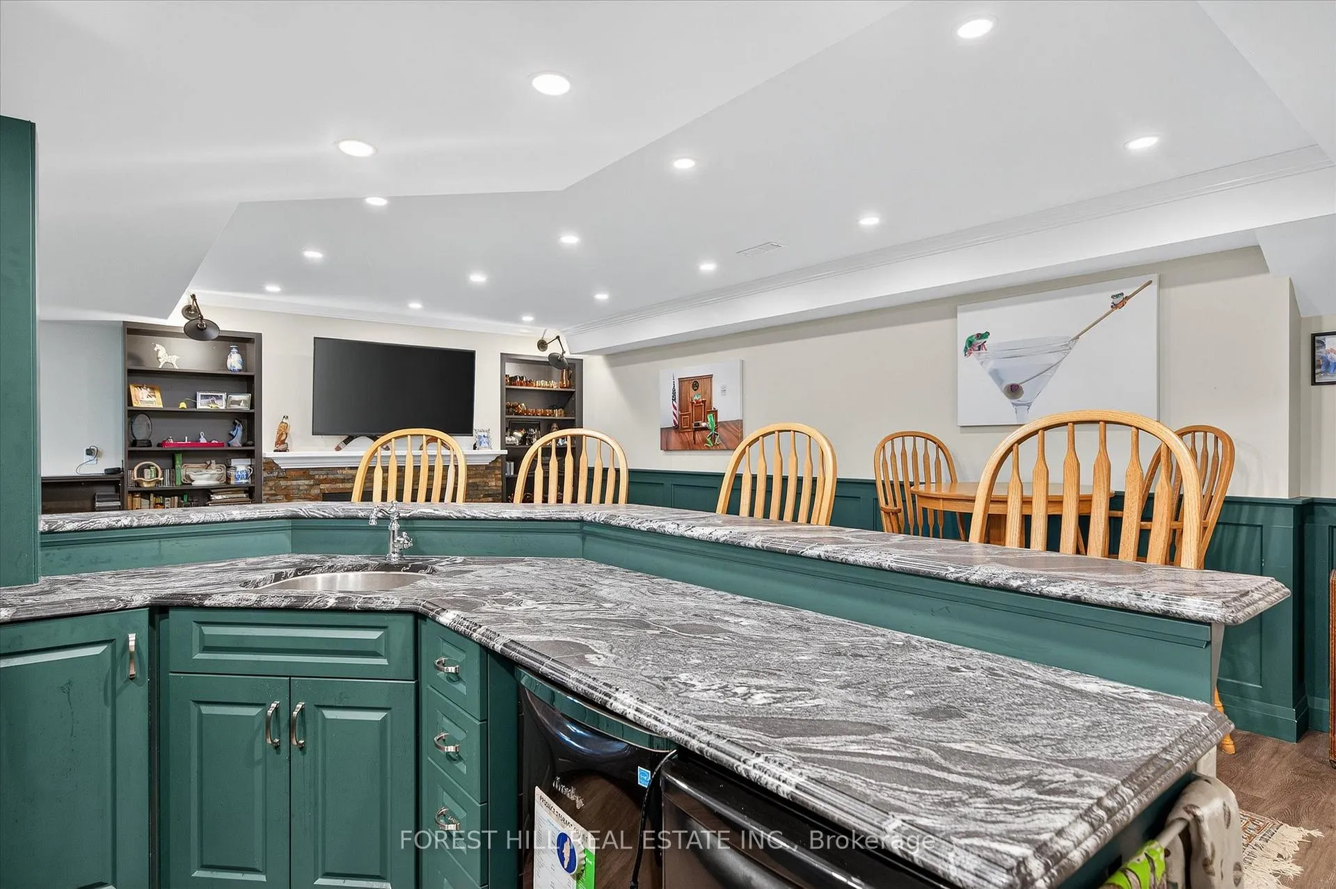 Photo 26 of Unit 35, 1121 Armour Road, Peterborough, Ashburnham Ward 4 — HOMEH