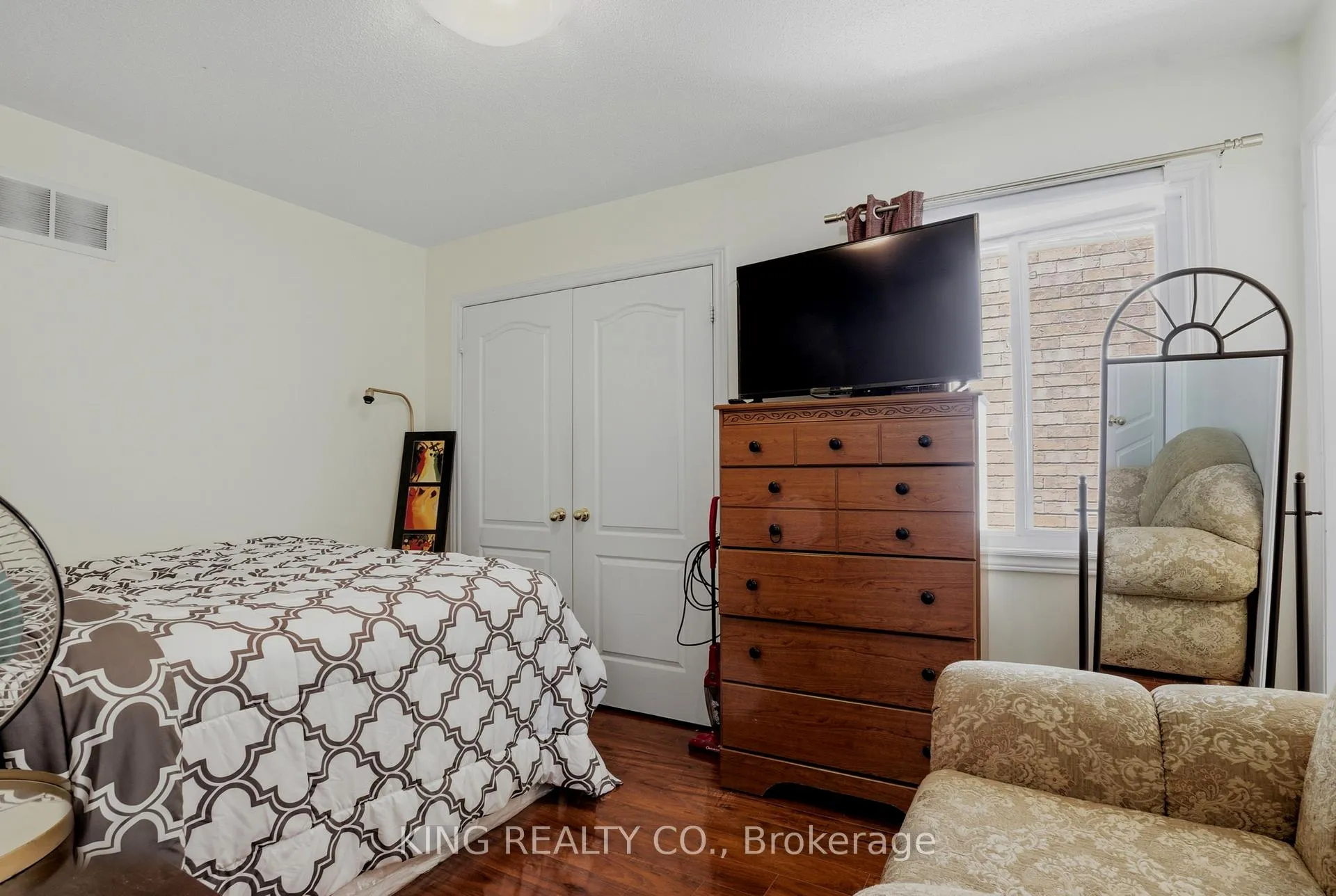 Photo 19 of 12 Helman Road, Brampton, Sandringham-Wellington — HOMEH