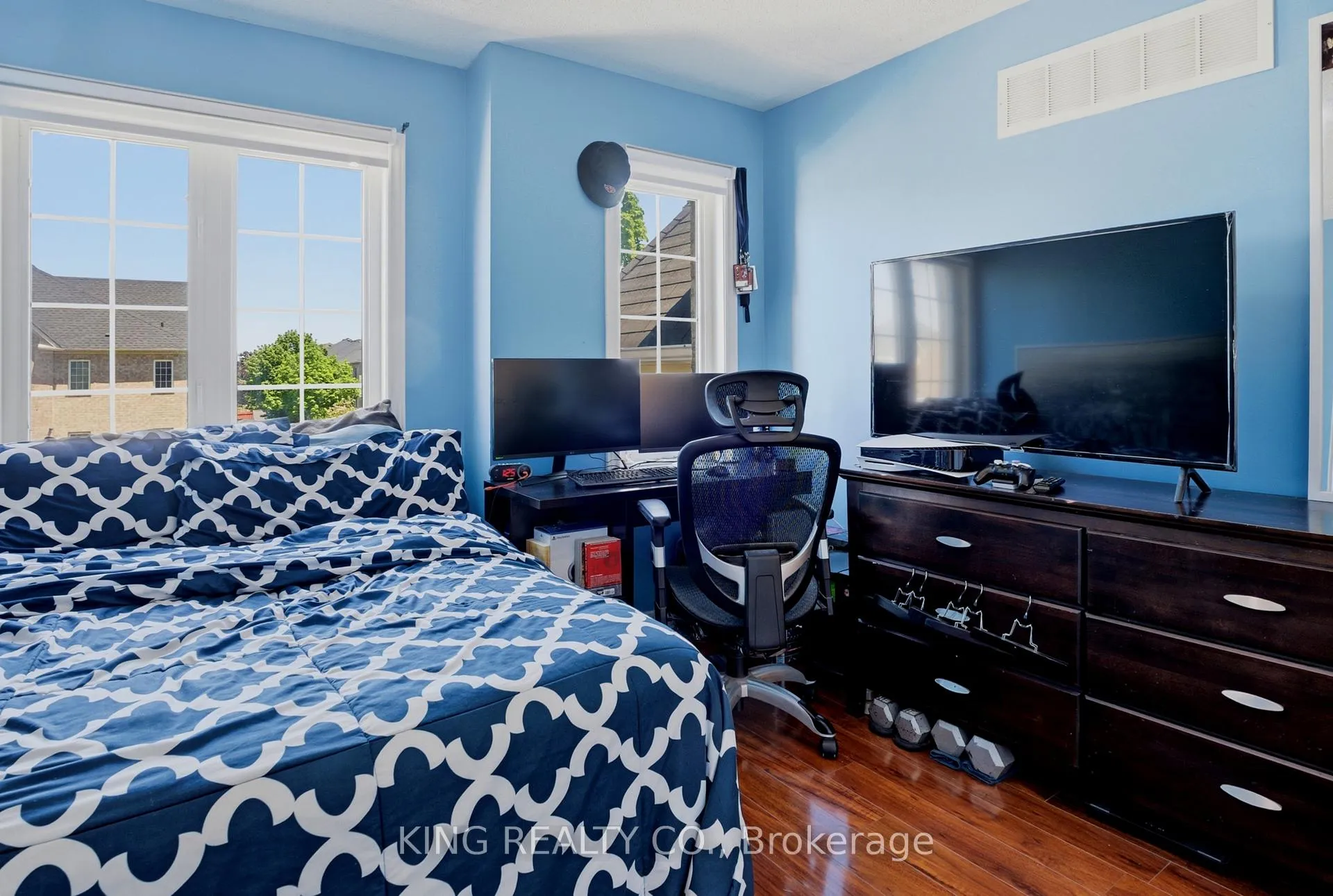 Photo 24 of 12 Helman Road, Brampton, Sandringham-Wellington — HOMEH