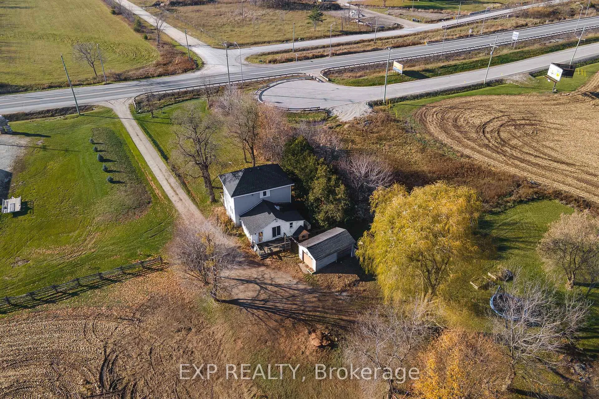 Photo 6 of 8184 26 Highway, Clearview, Rural Clearview — HOMEH