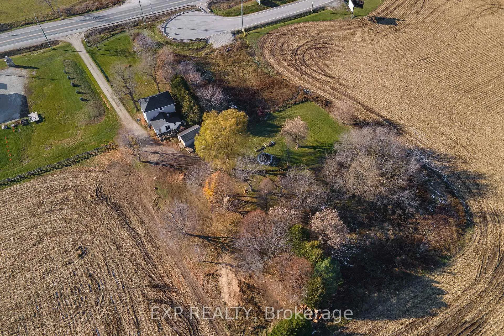 Photo 7 of 8184 26 Highway, Clearview, Rural Clearview — HOMEH